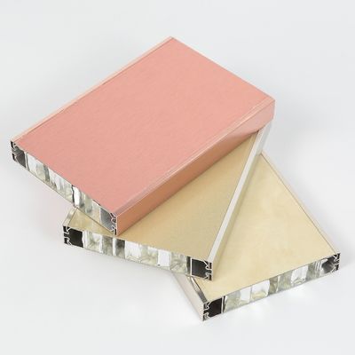 HPL Honeycomb Panel พร้อมส่วนที่ติดตั้งตามความต้องการ