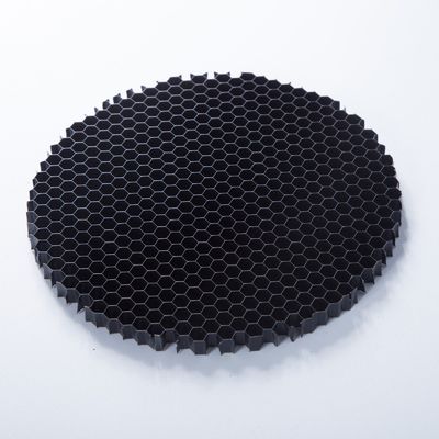 กว้าง 50 มิลลิเมตร สีดํา อลูมิเนียม Honeycomb Louver สําหรับ LED Anti Glare