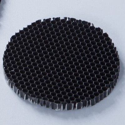กว้าง 50 มิลลิเมตร สีดํา อลูมิเนียม Honeycomb Louver สําหรับ LED Anti Glare