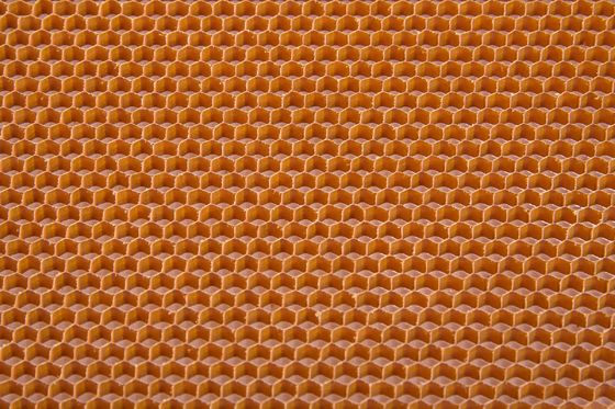 เกรดการบินในประเทศ Nomex Honeycomb Core ความแข็งแรงสูง น้ําหนักเบา