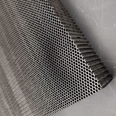 0.8mm ขนาดเซลล์เล็ก แผ่นระบายอากาศเนื้อผึ้งสแตนเลสที่มีความแข็งแรงสูง