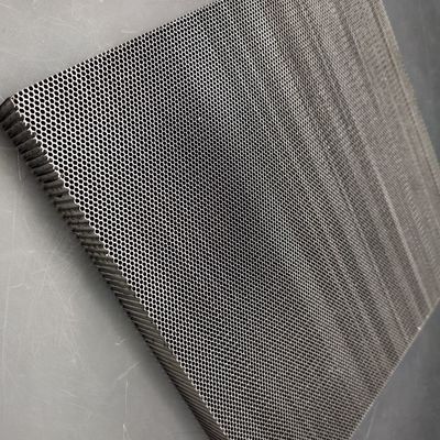 0.8mm ขนาดเซลล์เล็ก แผ่นระบายอากาศเนื้อผึ้งสแตนเลสที่มีความแข็งแรงสูง