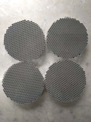 30 มม Dia วงกลมอลูมิเนียม Honeycomb Louver สําหรับอุปกรณ์เครื่องกําเนิดออกซิเจน