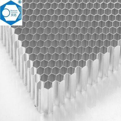 3003 อลูมิเนียม Honeycomb Core Ultra Small ข้างยาว 0.6-3mm