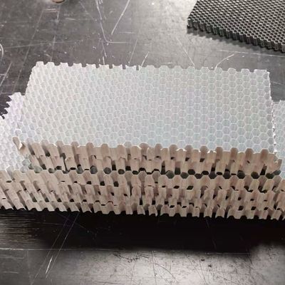500x500 มิลลิเมตร ผสมผึ้ง Photocatalyst ฟิลเตอร์แกนสําหรับการกําจัดกลิ่น