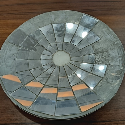 แผงรังผึ้งอะลูมิเนียมน้ำหนักเบาและมีความแข็งแรงสูงถูกนำมาใช้กับแผงโซลาร์เซลล์